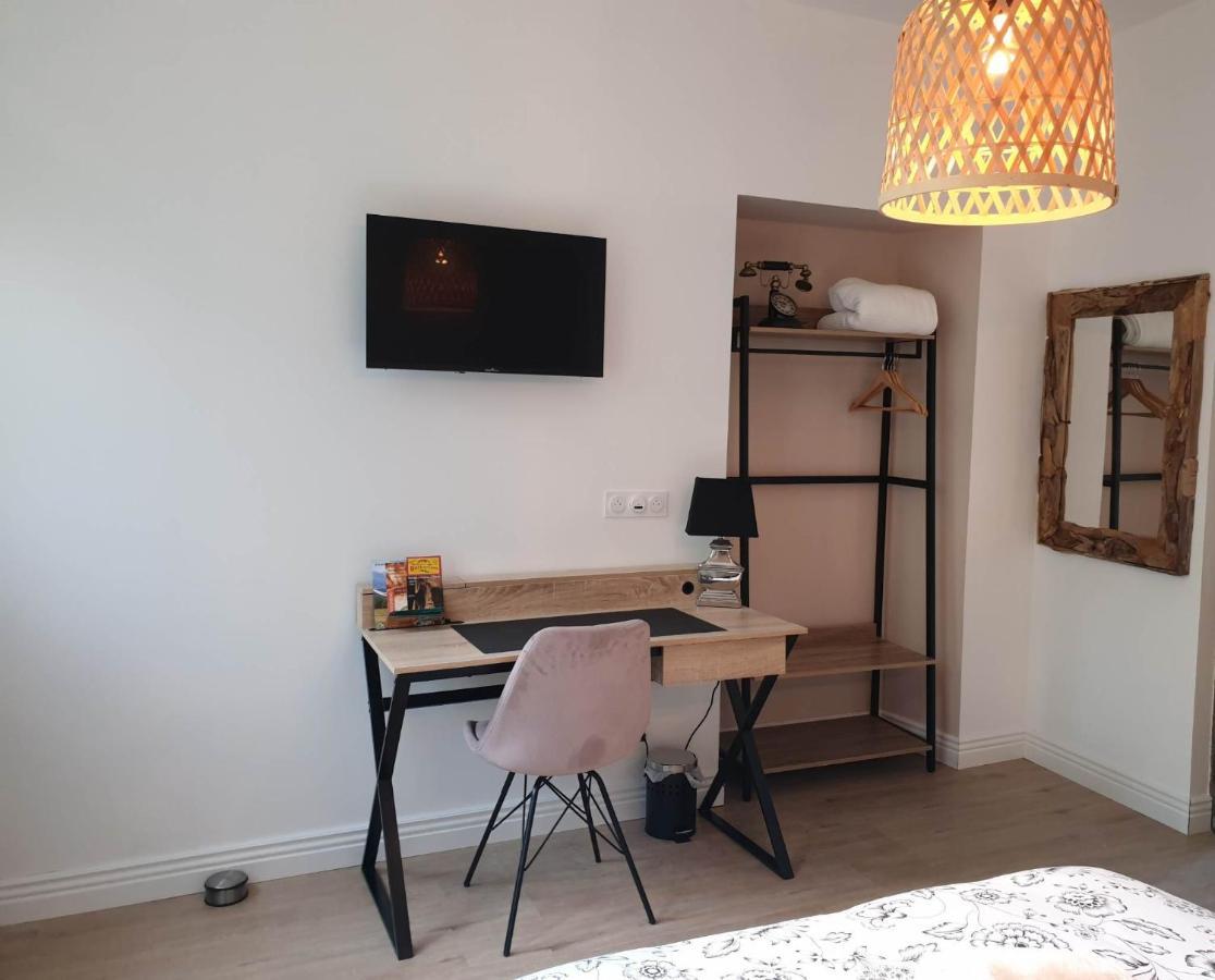 Chez Cerise Bed & Breakfast Tournay Dış mekan fotoğraf